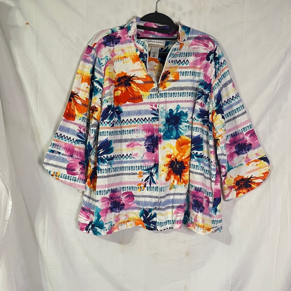Alfred Dunner Colorful Floral Blouse. 1X